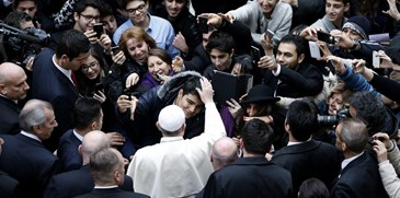 El sumo pontífice con los fieles turcos