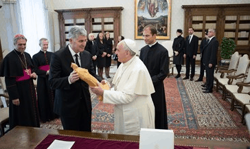 Dragan Coviv en el Vaticano